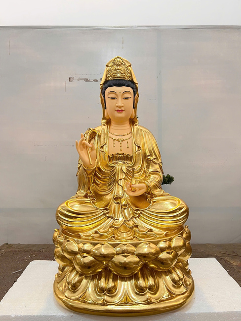 Quan Âm ngồi 70cm dát vàng